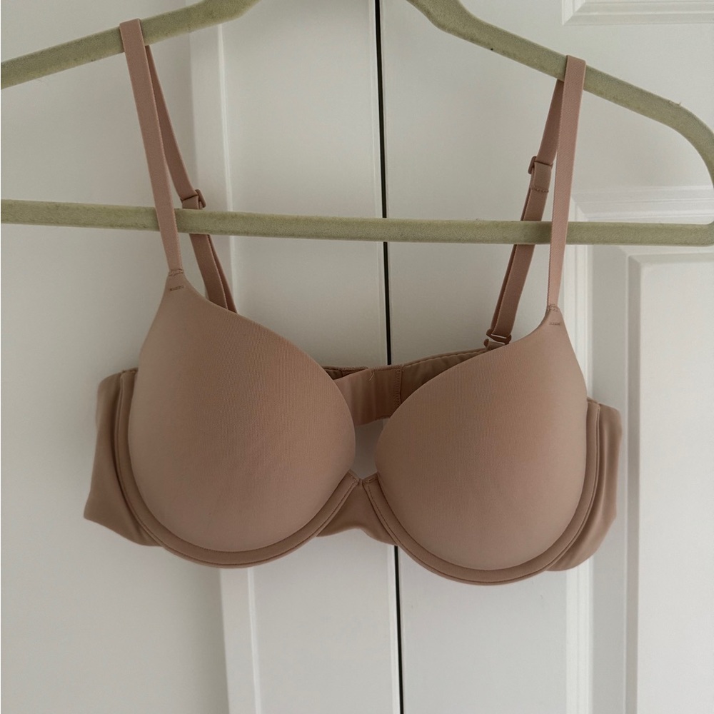 Skims fits everybody push up bra 36B like new condition